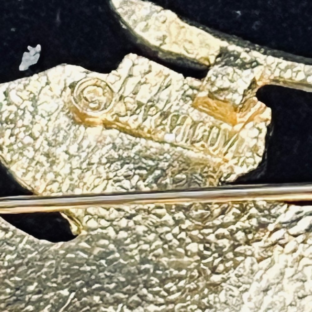 Vintage Sarah Coventry Gold Tone Leaf With Lady Bug Brooch (4626) - Picture 6 of 6